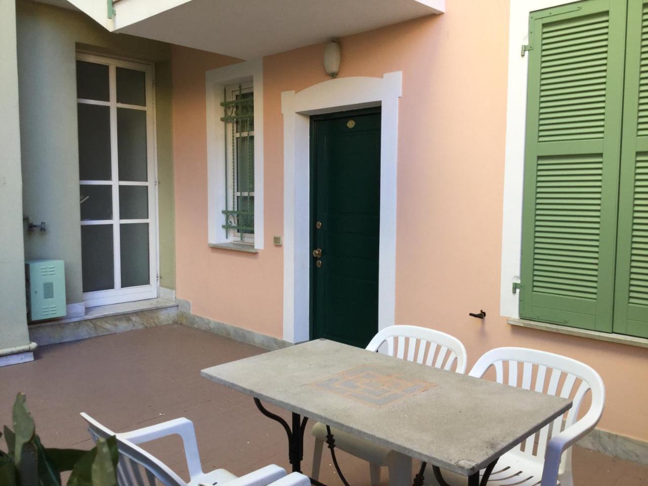 פינאלה ליגורה La Villetta Appartamenti Per Vacanze מראה חיצוני תמונה